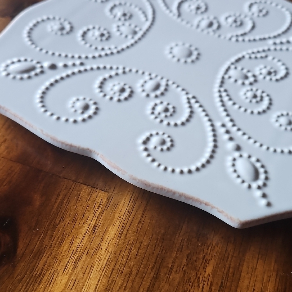 Lenox French Perle White Ceramic Trivet Plate. - Picture 5 of 6
